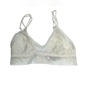 Victoria's Secret Elegant Lace Feminine Cream Colored Wireless Bralette M.